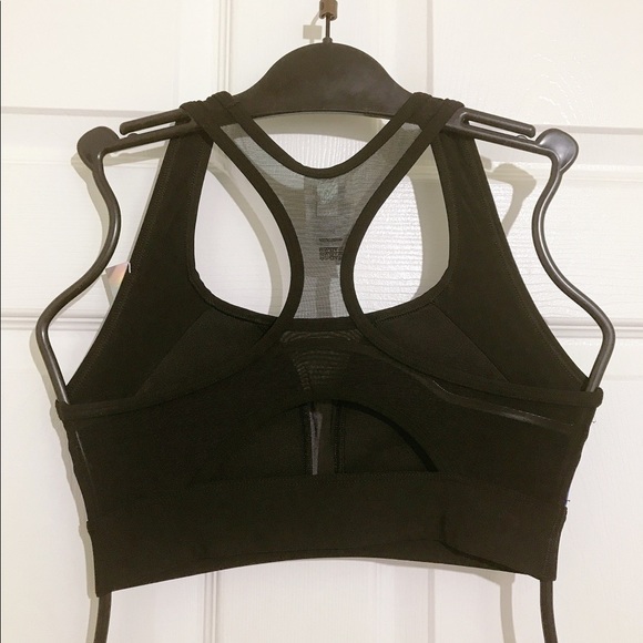 💖 Victoria’s Secret PINK Sports Bra Hides Pockets - Picture 3 of 6